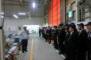 企業による工場見学